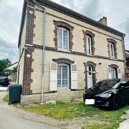 1 Proche Centre Wifi Et Parking Apartment
