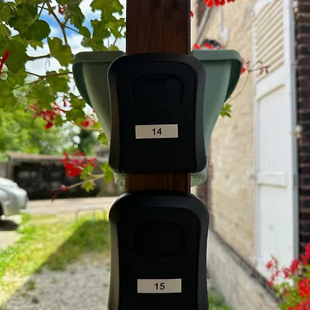 1 Proche Centre Wifi Et Parking Apartment
